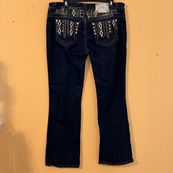 Size 32 Miss Me Jeans Mid Rise Easy Boot Cut Embellished Jeweled Pockets - Picture 1 of 7